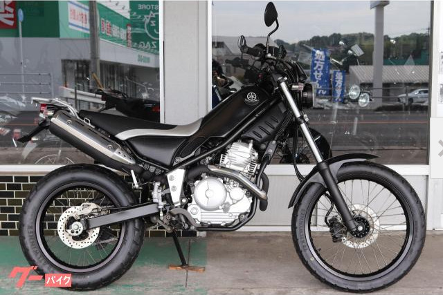 中古車　トリッカー